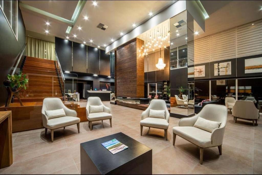 Hotel Laghetto Stilo Borges Gramado Eksteriør billede Lobby